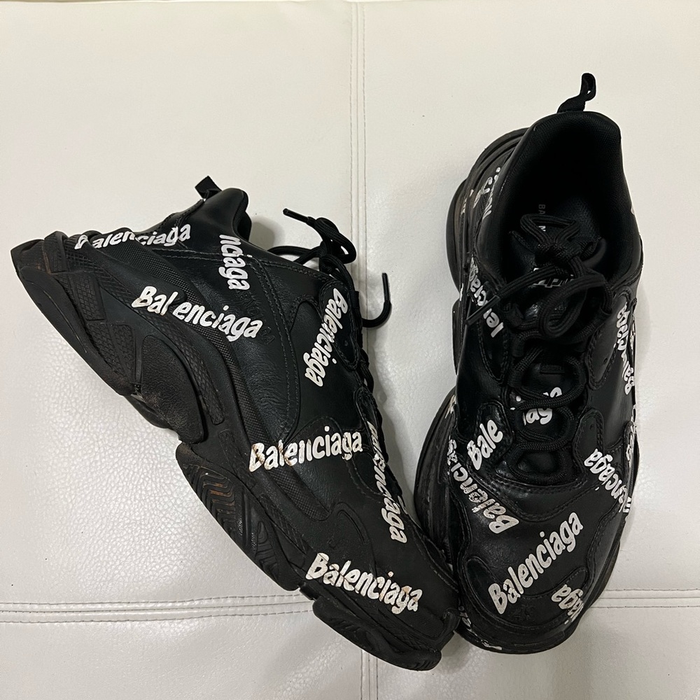 Authentic Men’s Balenciaga TRIPLE S LOGOTYPE SNEAKER IN BLACK